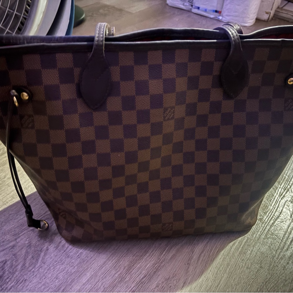 Louis Vuitton Damier Ebene Neverfull MM Tote Bag pre-owned and needs care
